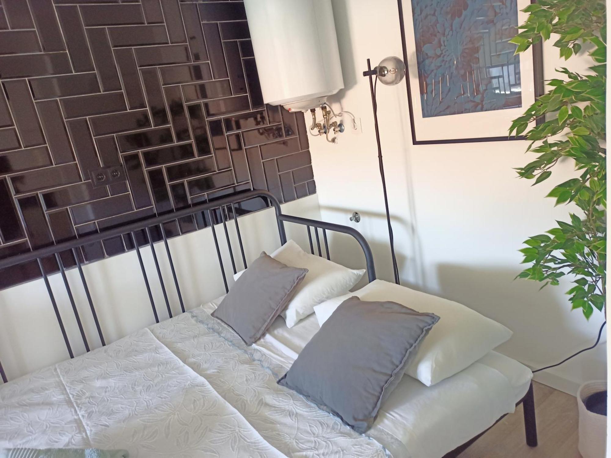 Mata Caparica Hostel *